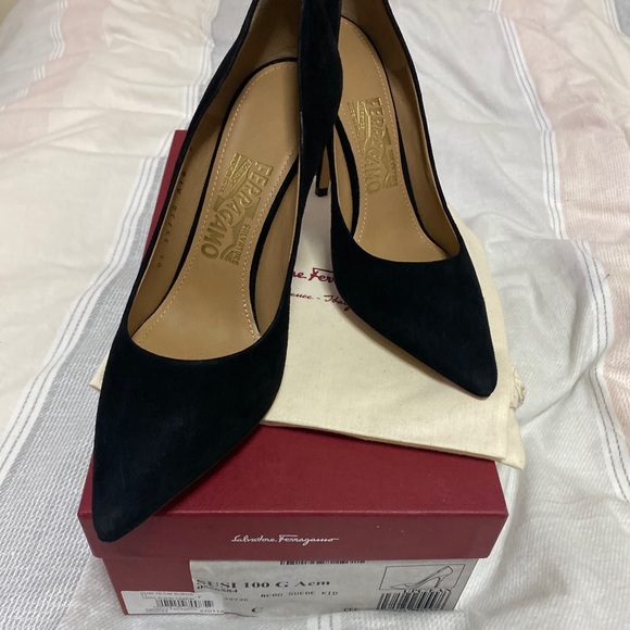 Brand new Salvatore Ferragamo Susi Pump 100mm - Picture 8 of 9